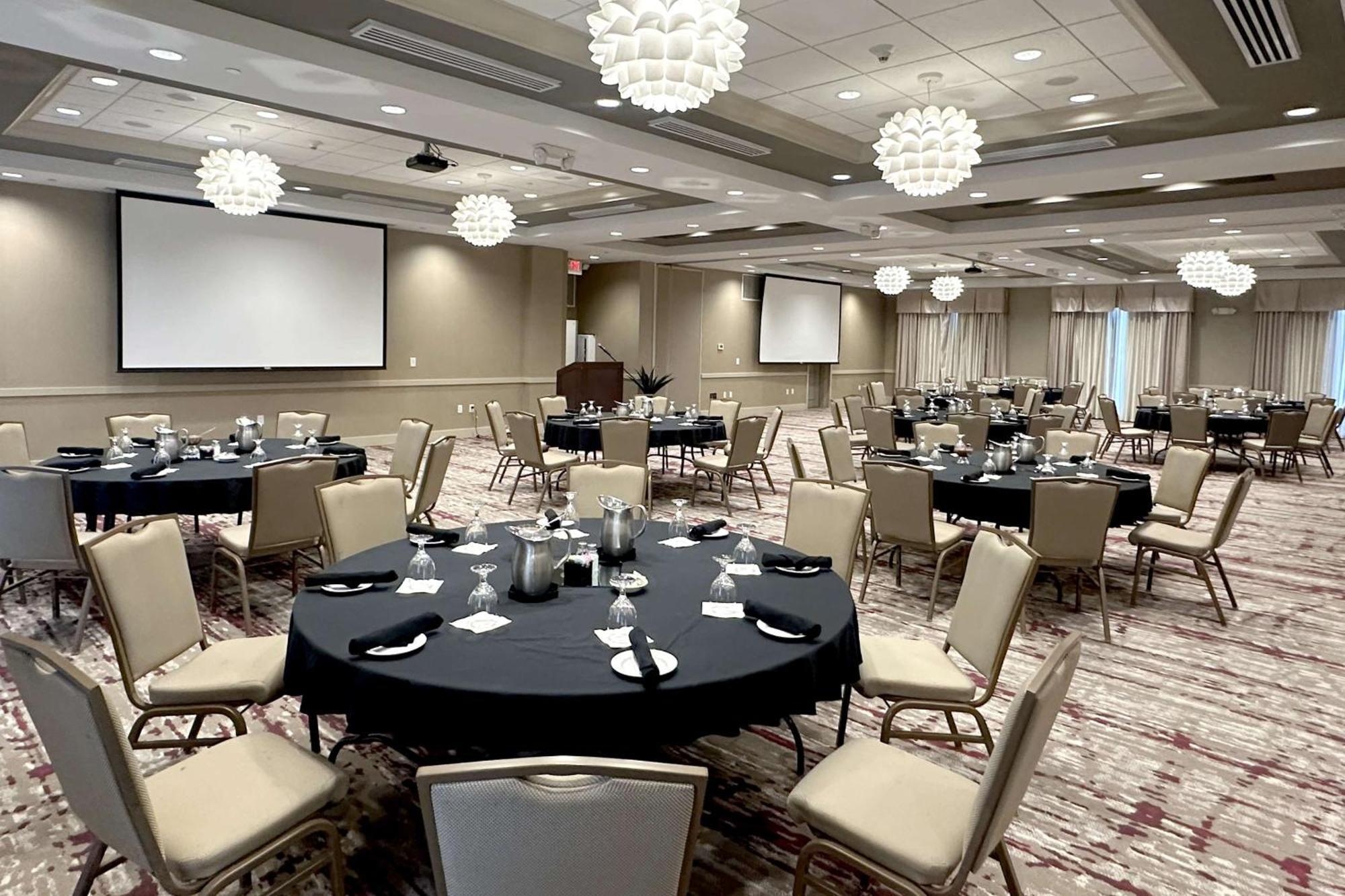 Hilton Garden Inn Olathe Dış mekan fotoğraf