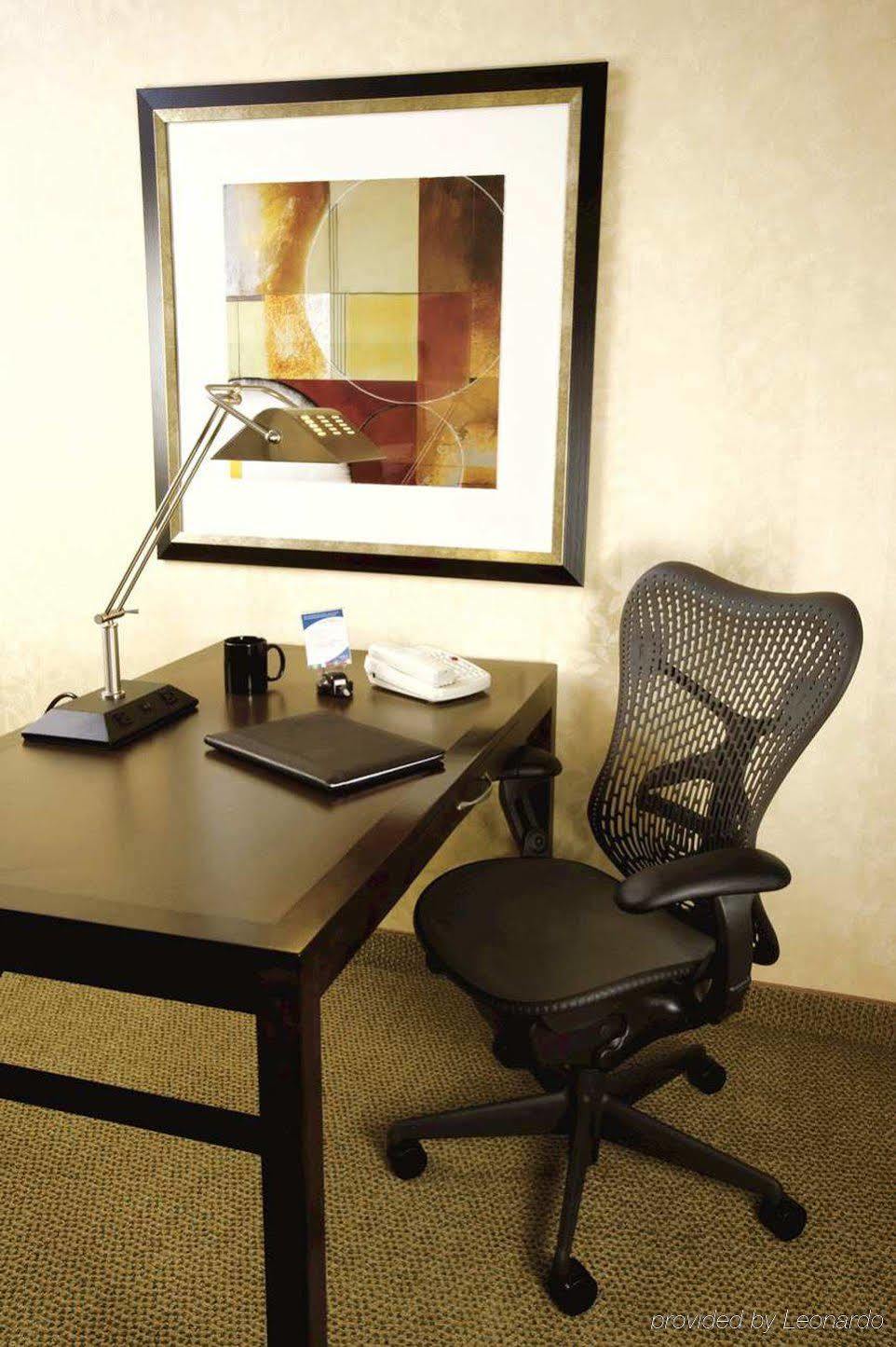 Hilton Garden Inn Olathe Dış mekan fotoğraf
